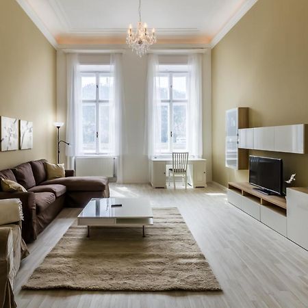 Spacious Riverside Residency - Magnificent View Boedapest Buitenkant foto